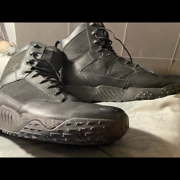 Under Armor Boot Size 14 - Picture 3 of 7